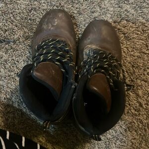 Magellan boys hiking boot